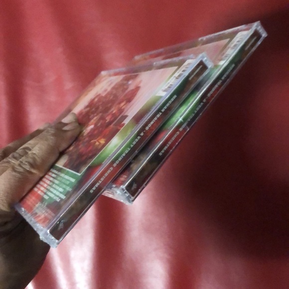 A Very Teainor Christmas-CD-2 by Meghan Trainor . New in packing - Picture 5 of 7